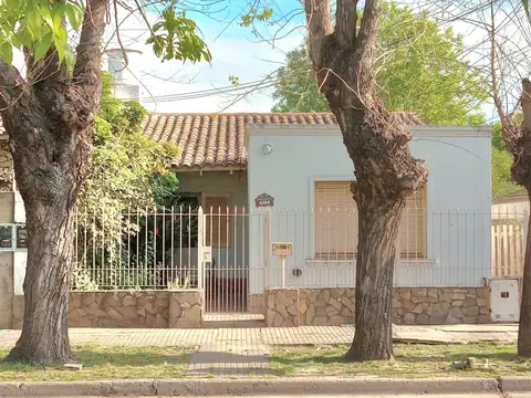 VENTA CASA 4AMB AMPLIO JARDIN MERLO NORTE EXE UBIC