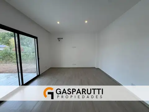 Casa 5 ambientes con 4 baños