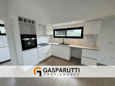 Casa en Venta al Este