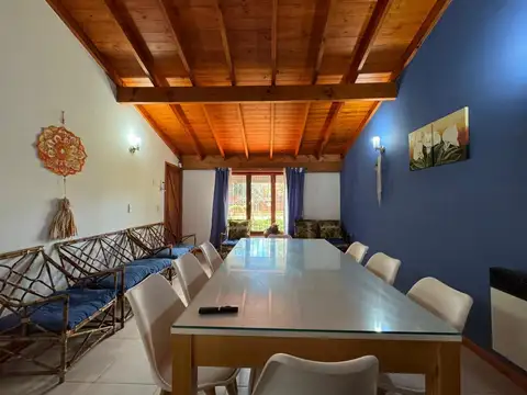 Casa en Alquiler de 3 dormitorios