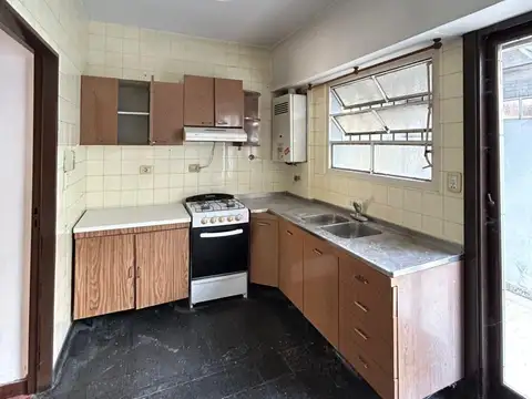 Casa en Alquiler con 1 cochera