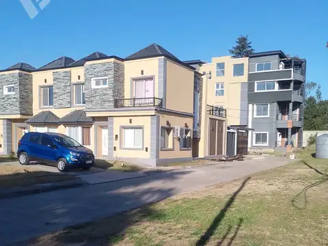 Casa en Venta en Maipu, Canning