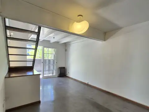 Depto Tipo Casa en Venta 35 años
