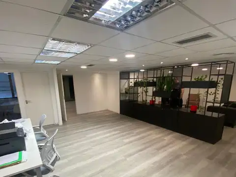Oficina en Alquiler en Retiro, USD 2.400