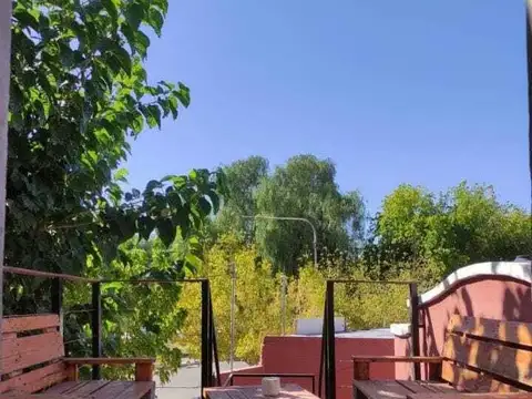 CASA CON DEPARTAMENTO EN VENTA