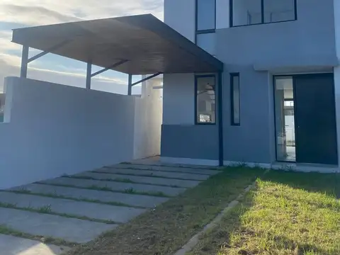 ALQUILO DOCTA 3 DORM EXCELENTE UBICACION 