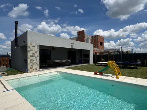 CASA BARRIO LAGUNA AZUL EZEIZA PILETA APTO CREDITO
