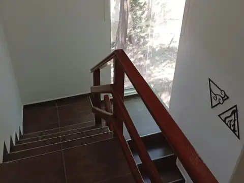 VENTA DEPARTAMENTO DUPLEX 2 DORM.  CARLOS PAZ CBA