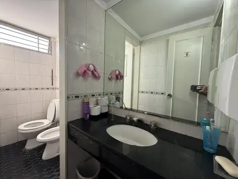 Venta Edificio Comercial con Local en Palermo Villa Crespo sobre Avenida