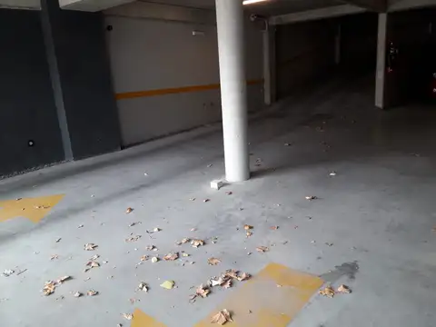 Cochera en Venta Cubierta