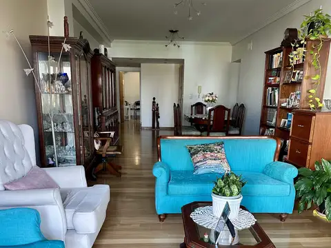Departamento en Venta con 2 cocheras