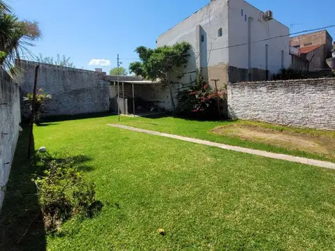 Venta Casa Lanús 3 ambientes Jardín  Parrilla Qcho
