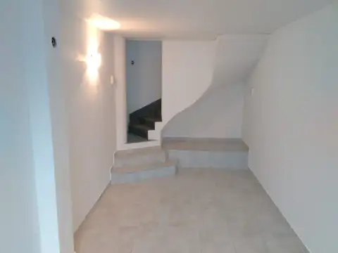 PH EN VENTA LA PLATA 1 DORMITORIO PATIO