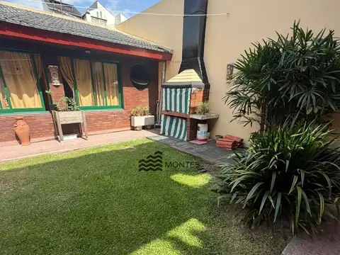Casa en venta de 4 amb. con parque y quincho | RETASADA