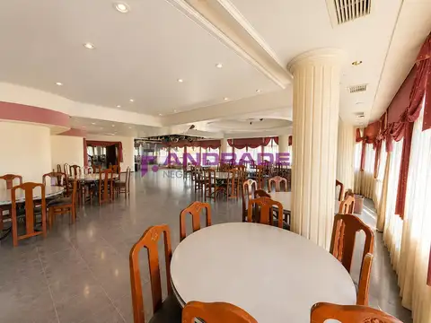 Oficina en Venta en Villa Luzuriaga, USD 650.000