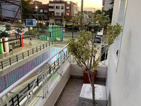 Depto Tipo Casa en Venta al Este