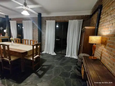 Casa en Venta con 3 cocheras