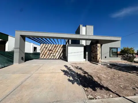 CASA EN VENTA BARRIO MILCAYAC I LUJAN DE CUYO
