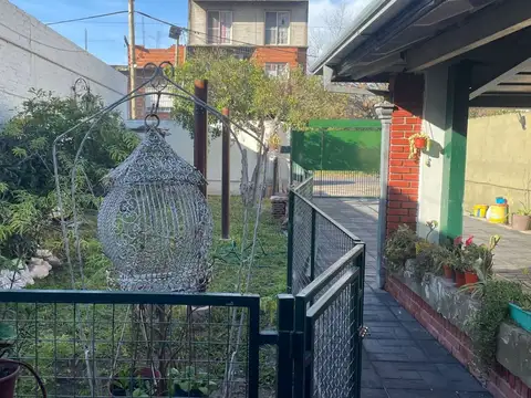 Casa 5 ambientes amplio terreno oportunidad