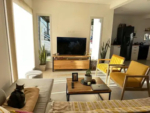 Casa en venta 4 ambientes en santa isabel etapa 2