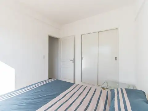 Venta 3 ambientes, remodelado, balcón, luminoso, piso alto en Chacarita