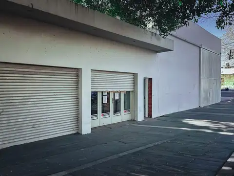 Salón / local en venta sobre bv. oroño