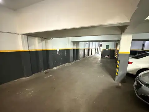 COCHERA EN PLANTA BAJA ZONA ALDREY