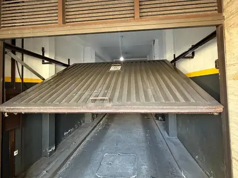 COCHERA EN PLANTA BAJA ZONA ALDREY