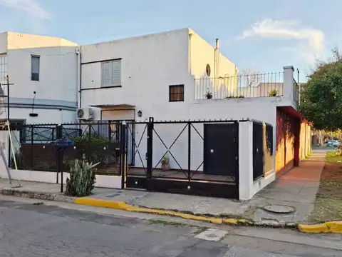 VENTA PH CASA 4 AMB EL TALAR Jardín Patio Cochera