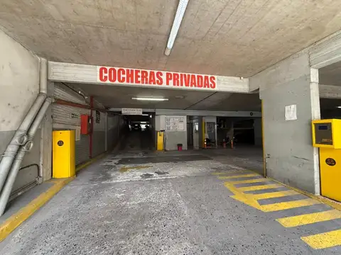 VENTA COCHERA EN MONSERRAT