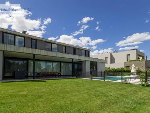 Casa en Alquiler de 3 dormitorios
