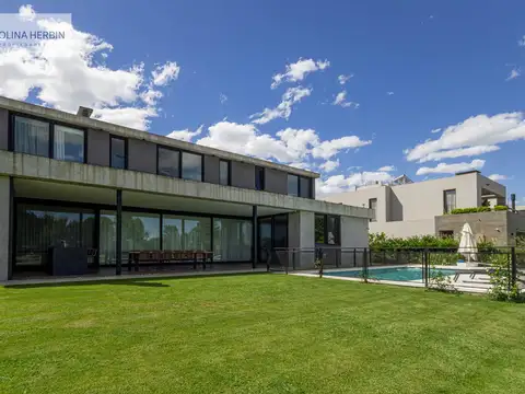 Casa en Alquiler de 3 dormitorios