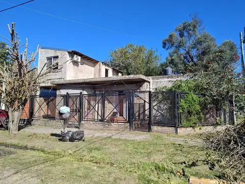 Casa en venta en Gonzalez Catan