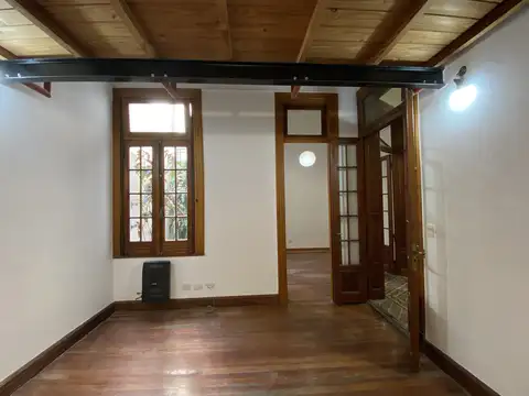 Depto Tipo Casa en Alquiler 85 años