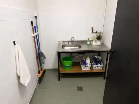 Local comercial en ALQUILER -ZONA P. PATRICIOS-