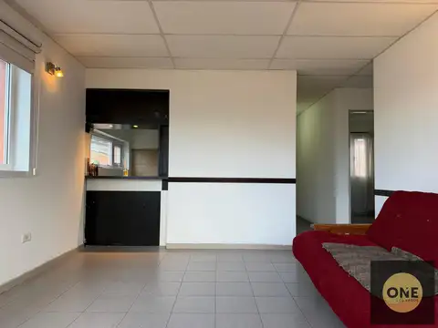 Casa en Alquiler con 1 cochera