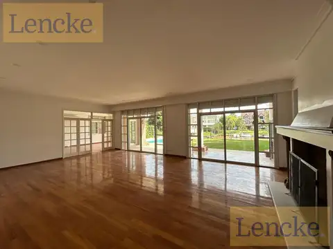 Casa en Alquiler en Bahía Del Sol, USD 8.500