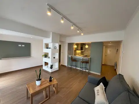 3 AMBIENTES AL FRENTE TOTALMENTE RECICLADO