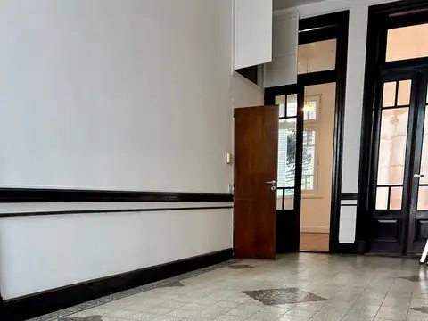 Oficina en Alquiler 80 años