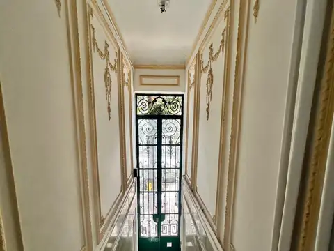 Avenida Boedo 700, Piso 1