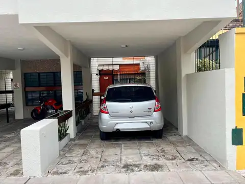 HErmoso PH con cochera y patio en PB.