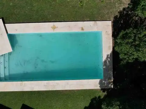 VENTA CASA 4AMB CON PILETA A ESTRENAR - LA CANDIDA