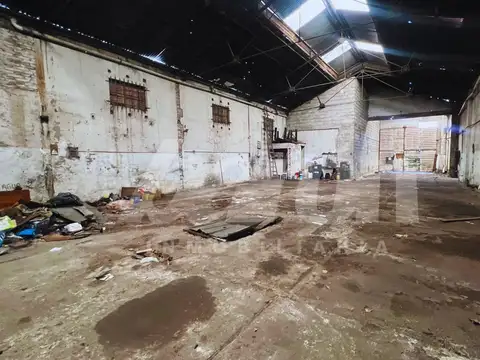 Galpon en Venta 28  mts Fondo