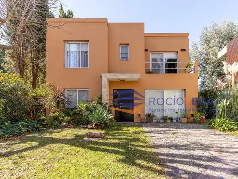 Casa en venta en Country Banco Provincia Francisco Álvarez Moreno