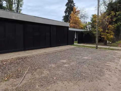 Casa en Maschwitz zona Dover - 5 ambientes - Pileta - Inmejorable ubicacion con hormigón a la vista
