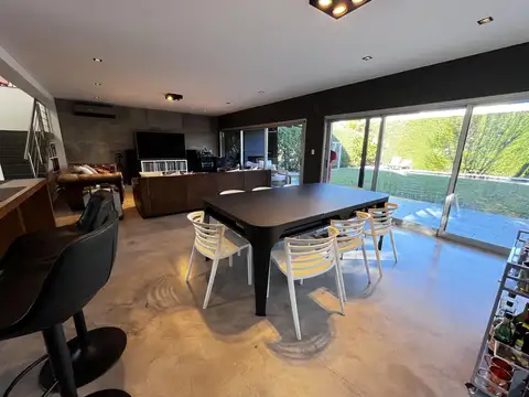 Castiglioni  al 2200, Rincon de Milberg, Barrio El Jacaranda