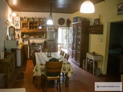 Casa en Venta con 4 cocheras