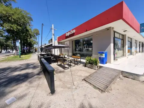 VENTA - FONDO DE COMERCIO DE IMPORTANTE FRANQUICIA HELADERIA BAJO CERO - GRANADERO BAIGORRIA