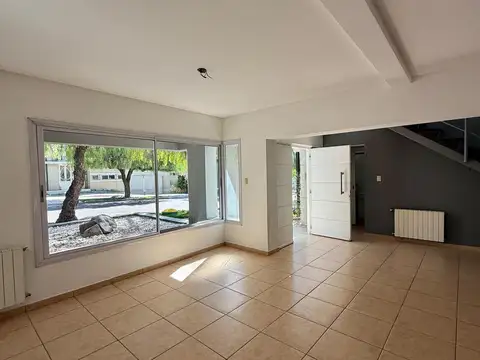 OPENHOUSE alquila hermosa casa en prestigioso Barrio Dalvian
