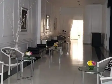 Local en Venta en Lomas de Zamora, USD 1.100.000